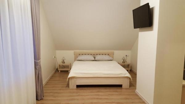 Linos Apartamentai room 2