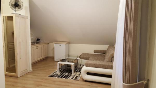 Linos Apartamentai room 4
